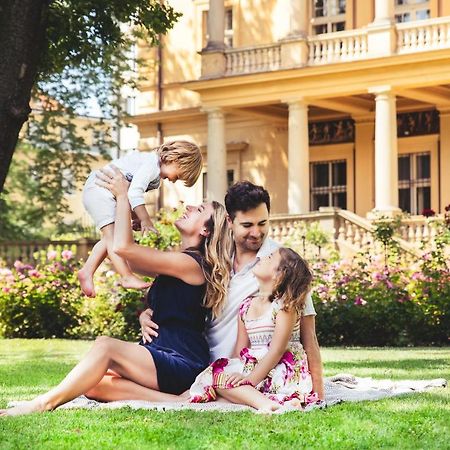 Vila Lanna Prague Luaran gambar
