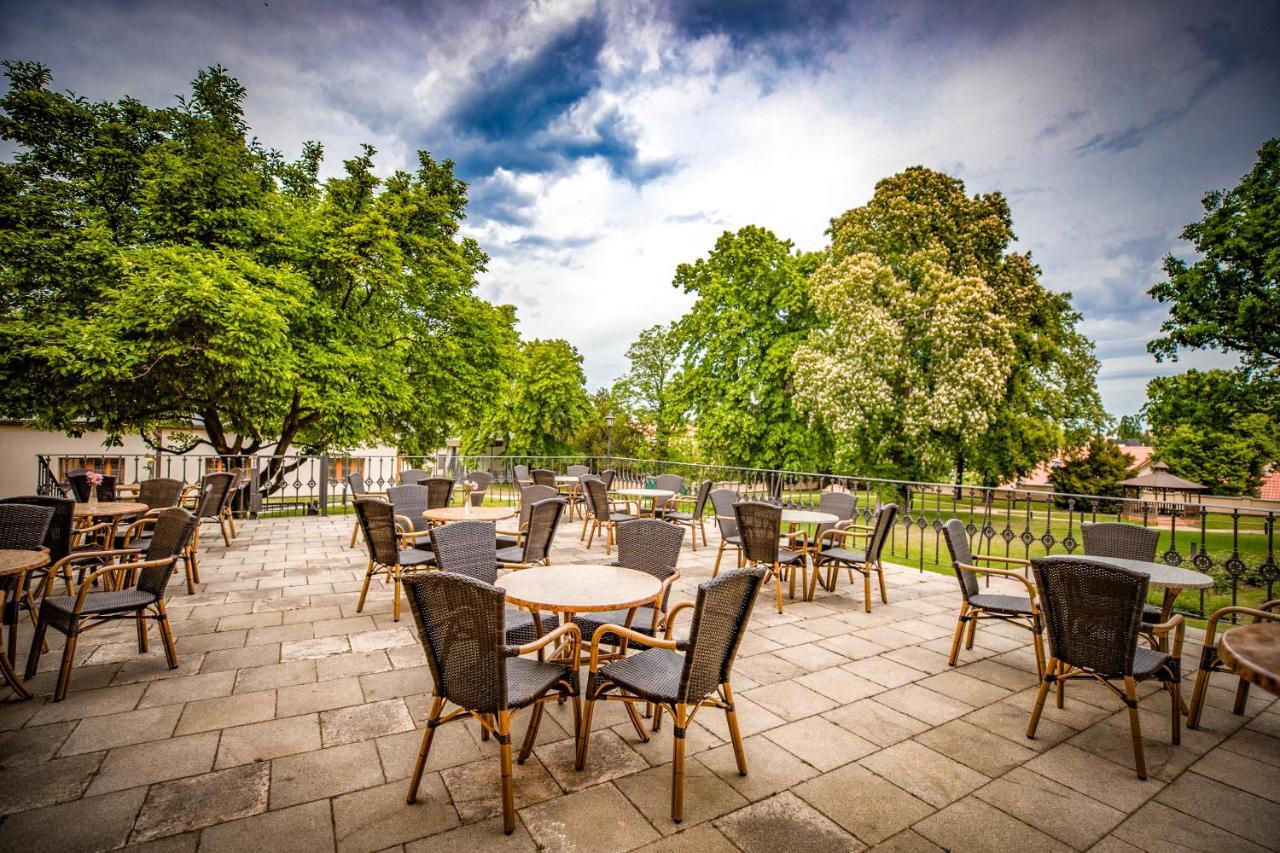 Vila Lanna Prague Luaran gambar