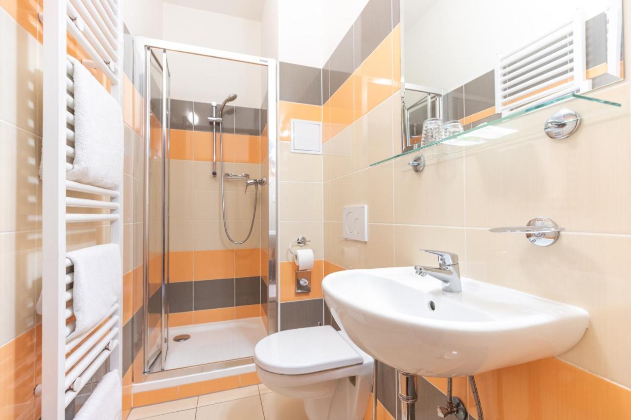Vila Lanna Prague Luaran gambar