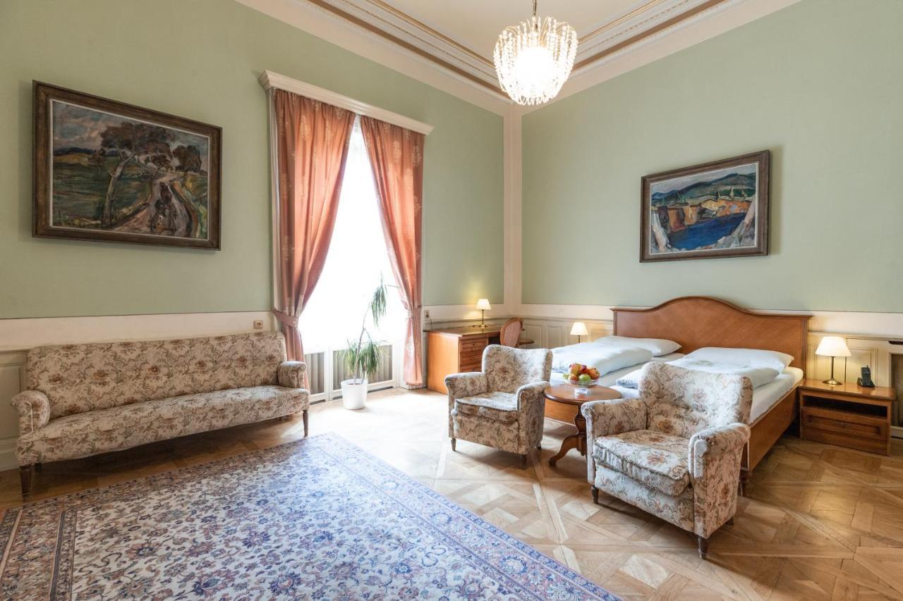 Vila Lanna Prague Luaran gambar