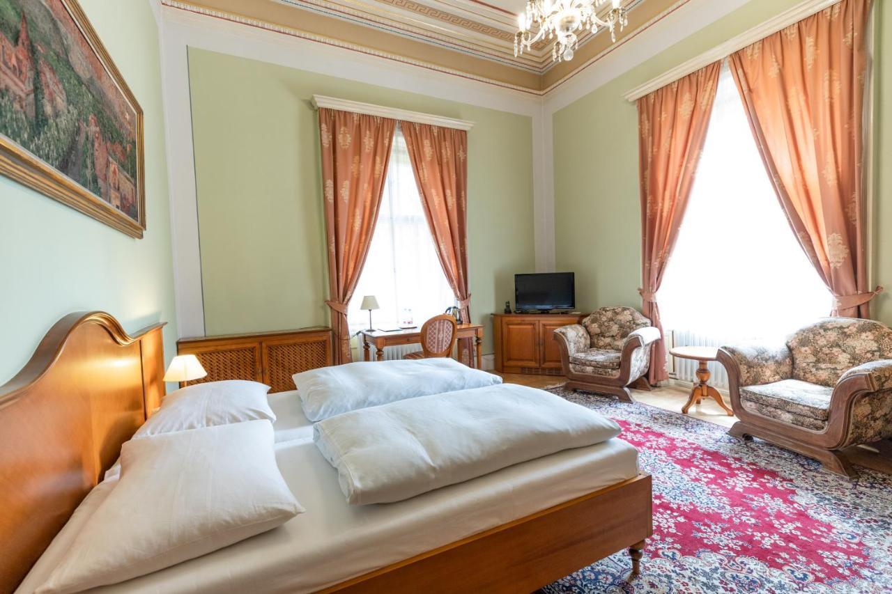 Vila Lanna Prague Luaran gambar