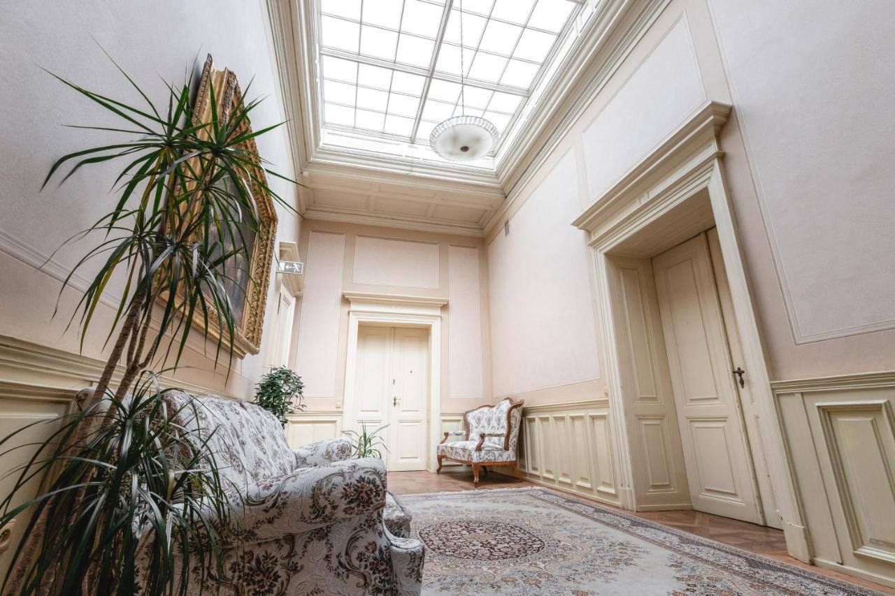 Vila Lanna Prague Luaran gambar