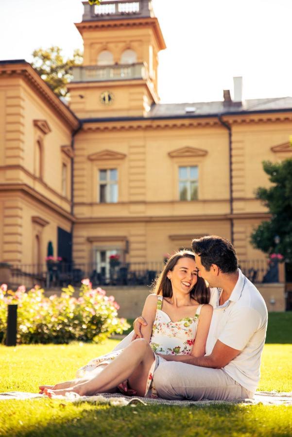 Vila Lanna Prague Luaran gambar